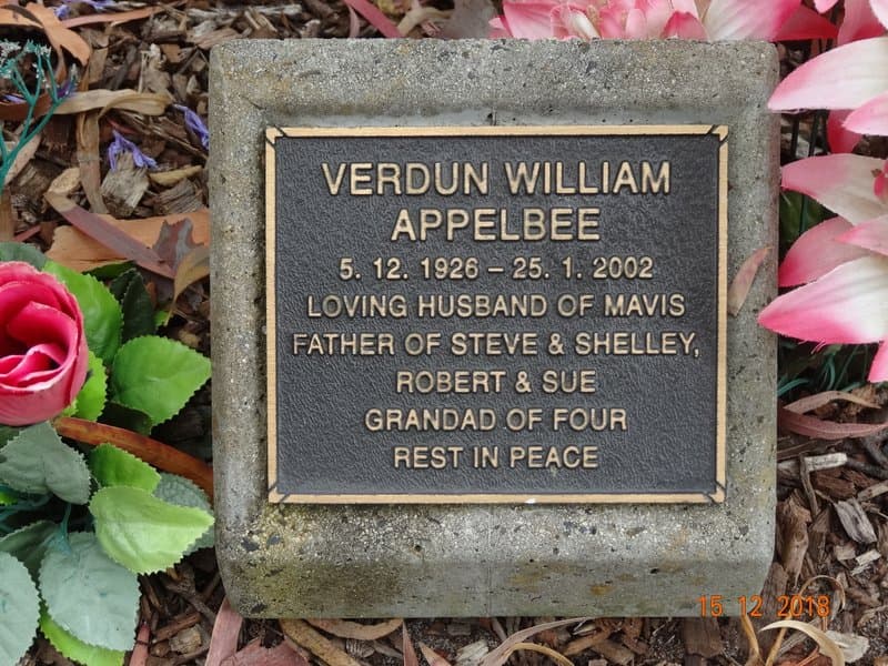 Vurdun William APPELBEE gravestone