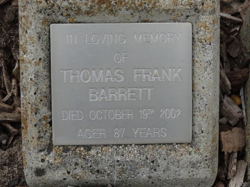 Thomas Frank BARRETT gravestone
