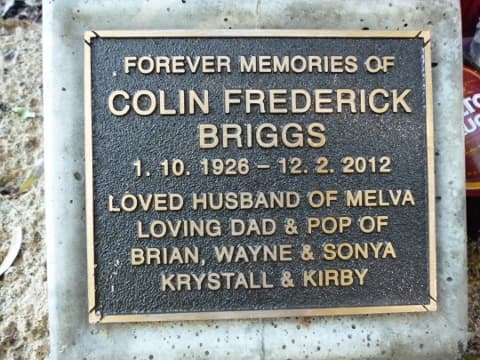 Colin Frederick BRIGGS gravestone