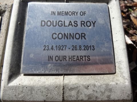Douglas Roy CONNOR gravestone