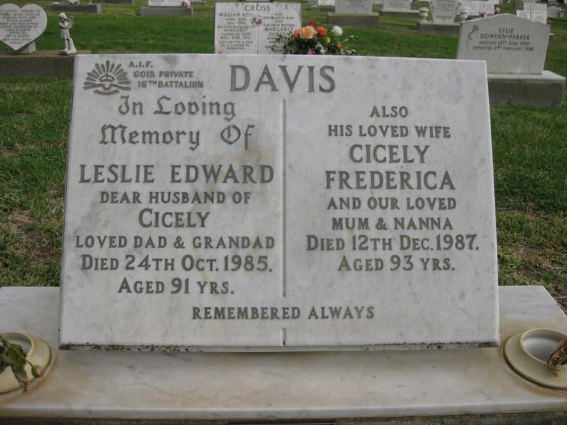 Leslie Edward DAVIS gravestone