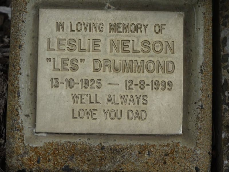 Leslie Nelson DRUMMOND gravestone