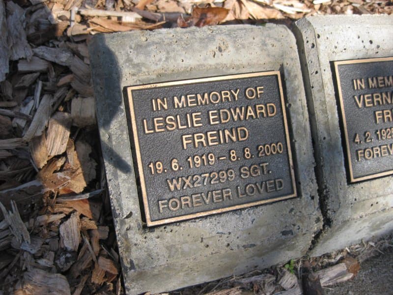 Leslie Edward FREIND gravestone