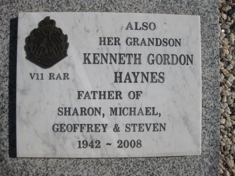 Kenneth Gordon HAYNES gravestone