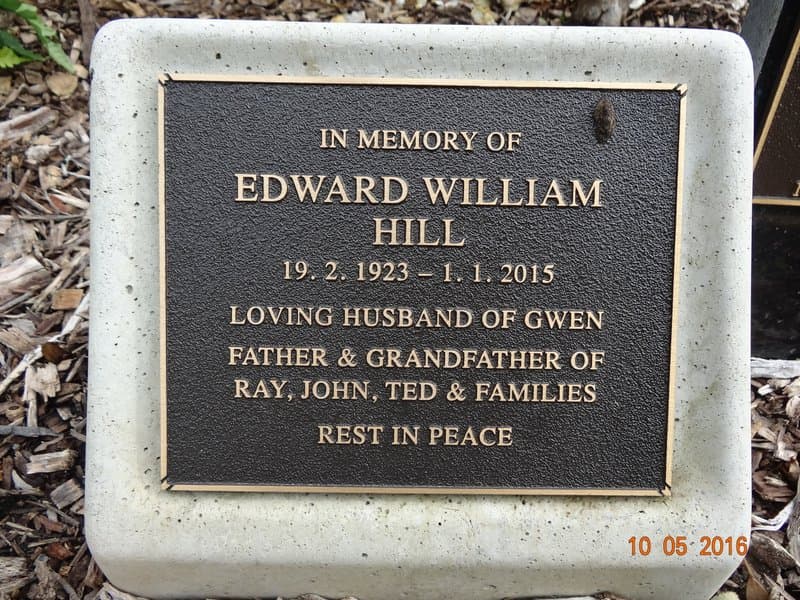 Edward William HILL gravestone photograph 2