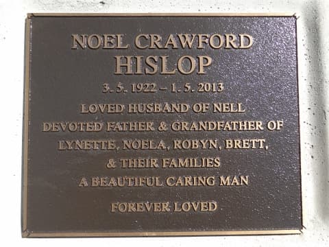 Noel Crawford HISLOP gravestone