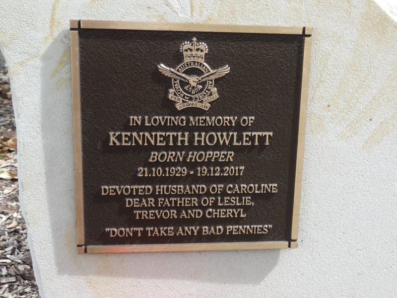 Kenneth HOWLETT gravestone
