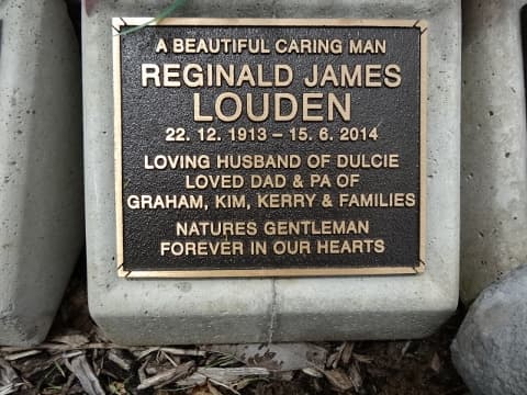 Reginald James LOUDEN gravestone