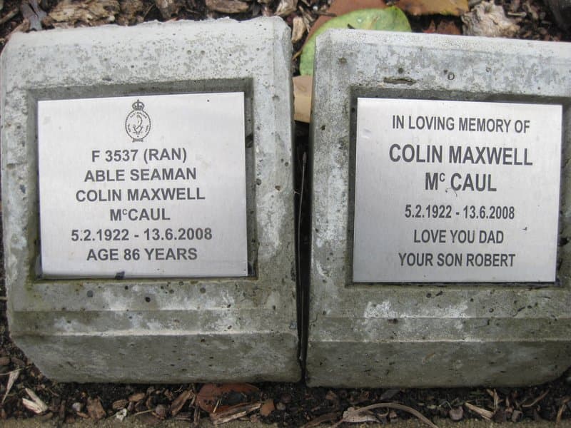 Colin Maxwell MCCAUL gravestone photograph 2