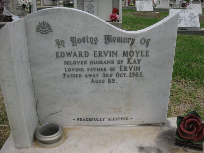 Edward Ervin MOYLE gravestone
