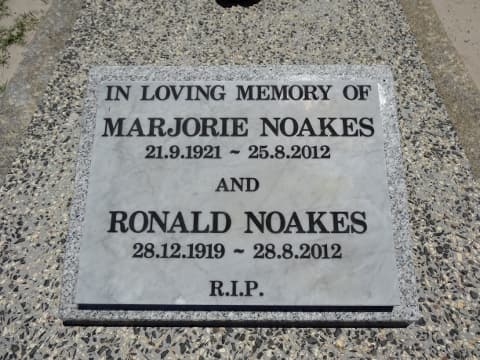 Ronald Walter NOAKES gravestone
