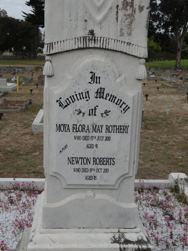Newton ROBERTS gravestone