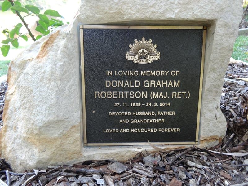 Donald Graham ROBERTSON gravestone