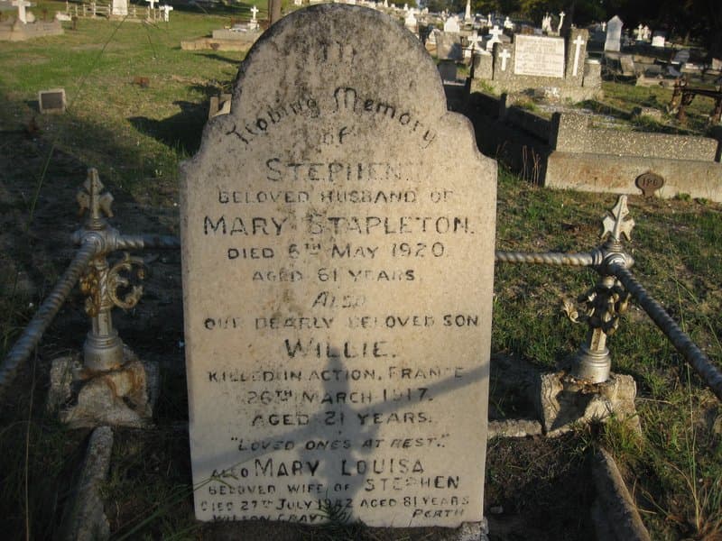 William Walter (Willie) STAPLETON gravestone