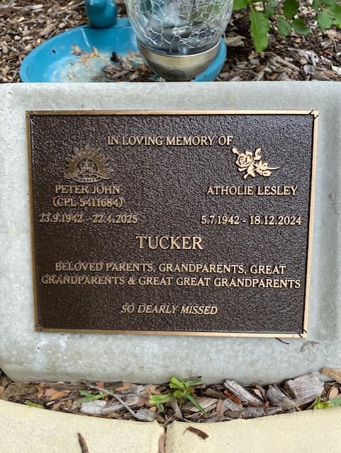 Peter John TUCKER gravestone