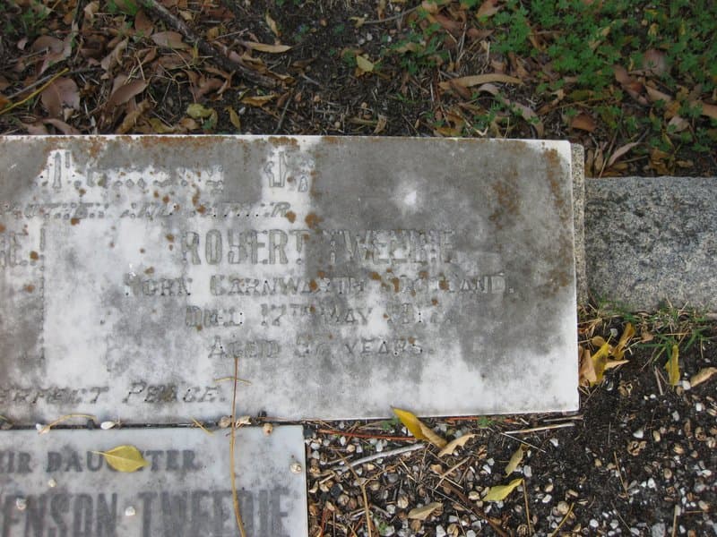 Robert TWEEDIE gravestone