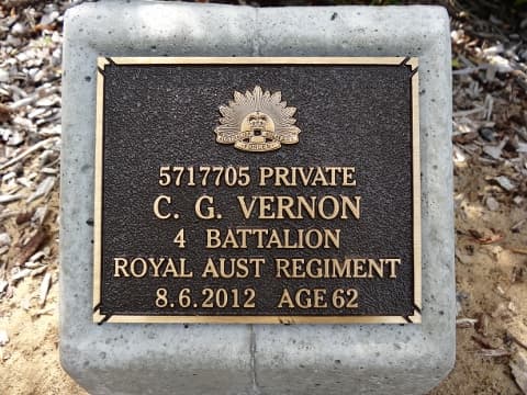 Colin Gordon VERNON gravestone
