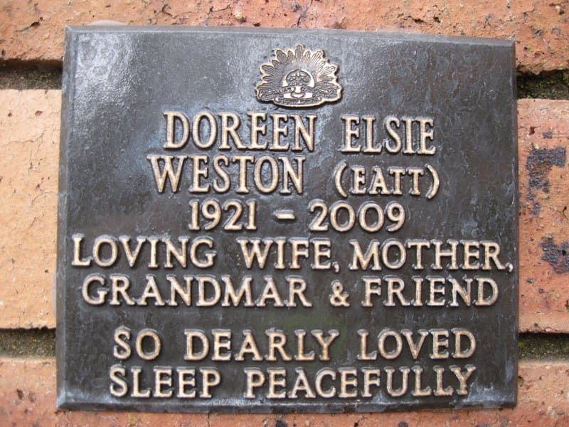 Doreen Elsie WESTON gravestone