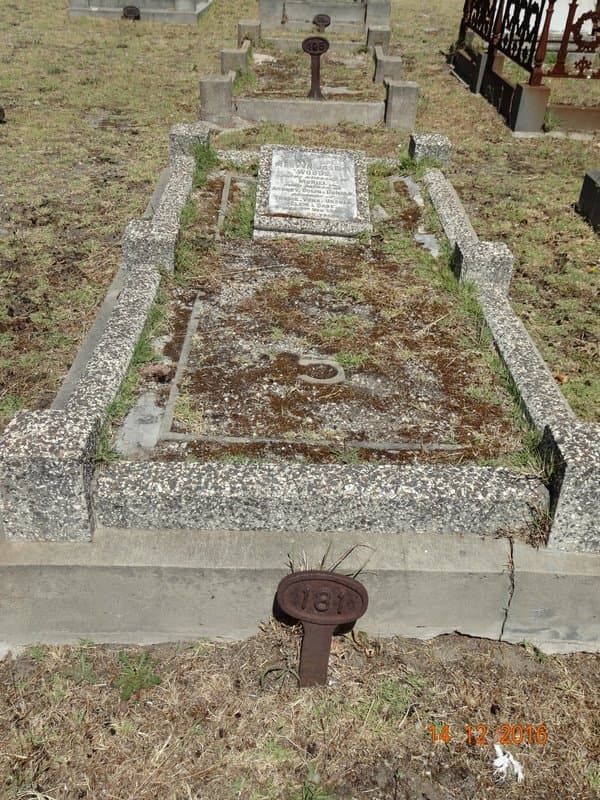 Roma Jean WOODS gravestone