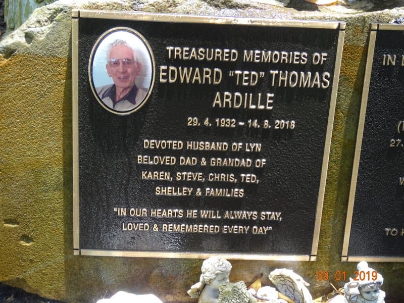Edward Thomas ARDILLE gravestone photograph 2