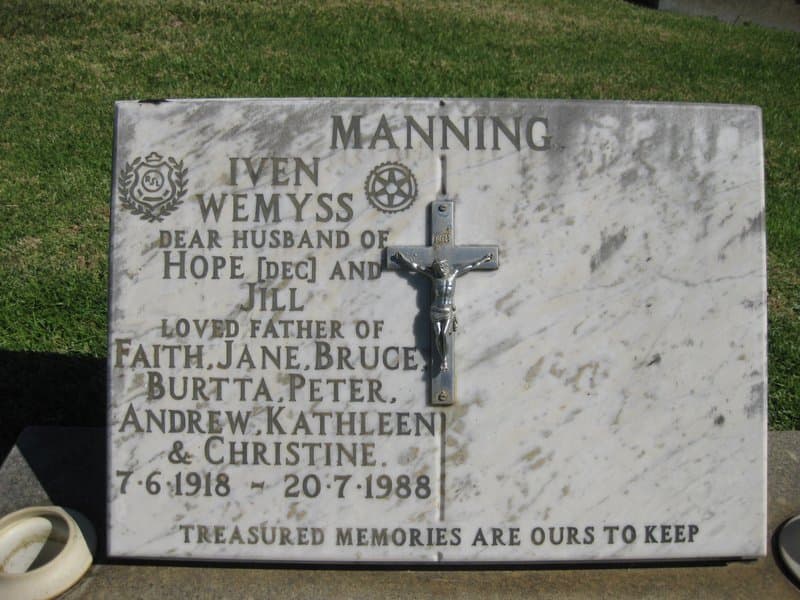Iven Wemyss MANNING gravestone photograph 2