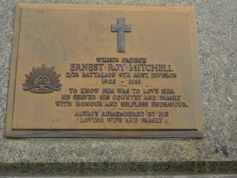 Ernest Roy MITCHELL gravestone photograph 2