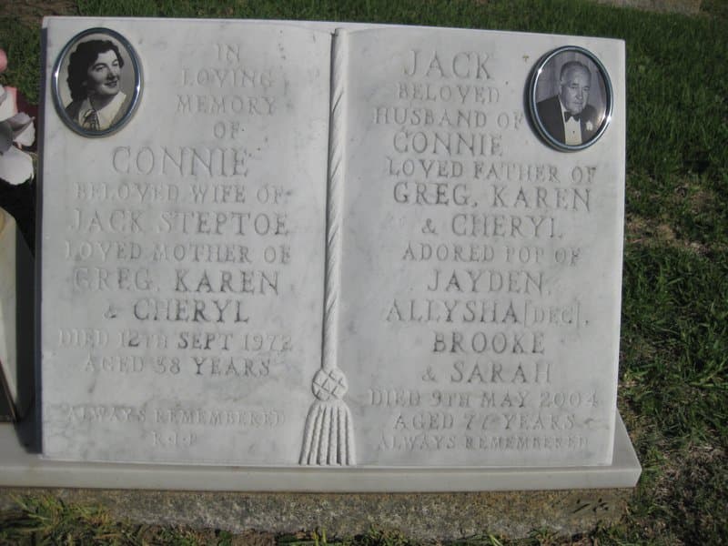 John William STEPTOE gravestone photograph 2
