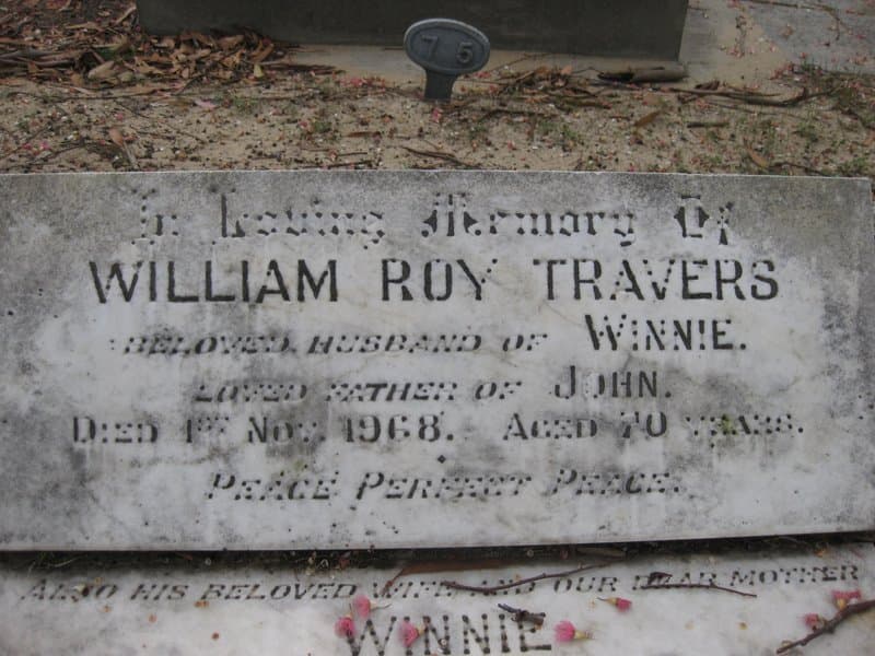 William Roy TRAVERS gravestone photograph 3